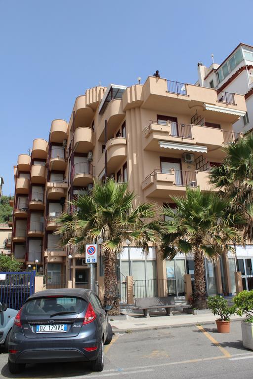 Appartamento Vista D'Incanto Giardini-Naxos Exterior foto